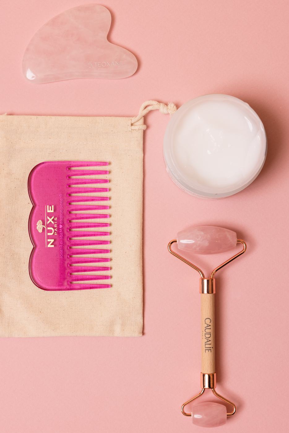 Nuxe comb, pouch and face roller